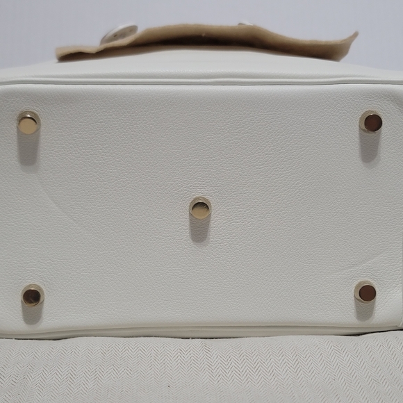 Brand new Hermès White Lindy 26 - Picture 3 of 16